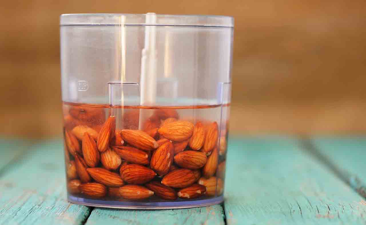 Soaked almonds सात फायदे भीगे बादाम के जो आपकी जिंदगी बदल देंगे