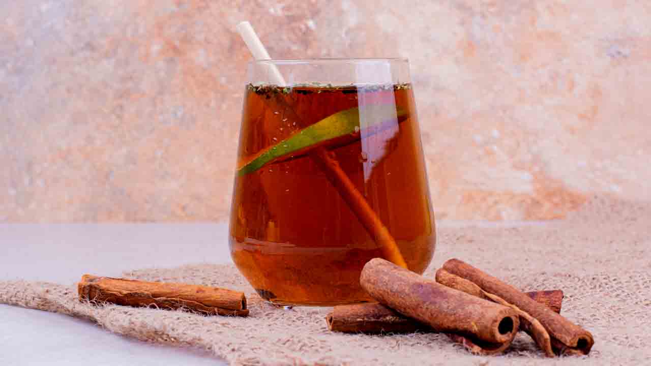 Cinnamon : क्यों खाली पेट दालचीनी का पानी पीना दैनिक चाहिए ? फायदा दिखेगा एक सप्ताह में