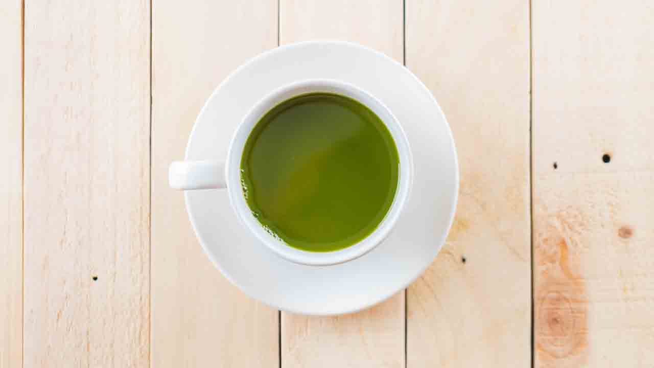 Green Coffee ग्रीन कॉफ़ी के फायदे , कोलेस्ट्रॉल के स्तर को कम करने में फायदेमंद